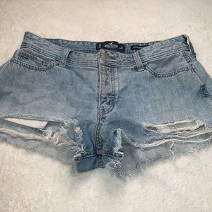 Distressed stylish short shorts 😍 size 13